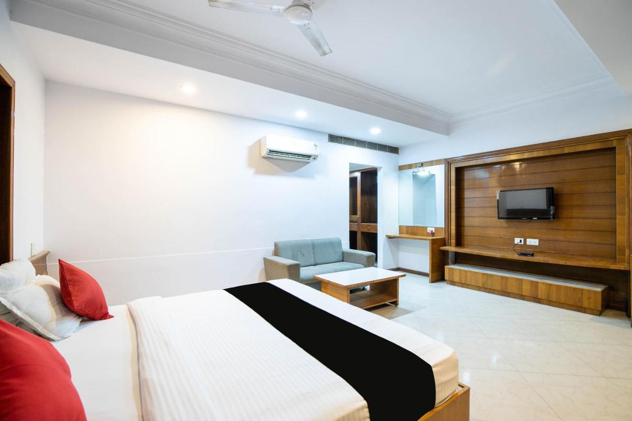 Collection O 49275 Hotel Suman City 甘地讷格尔 外观 照片